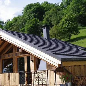 https://petit-chalet-vieux-bois.hotels-rhonealpes.com