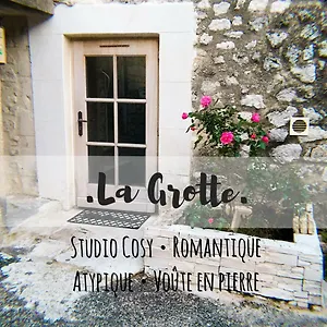 https://la-grotte.hotels-rhonealpes.com